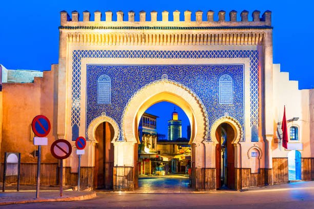 7-day Imperial Cities Morocco tour — Chefchaouen blue city, Fes medina tanneries, Volubilis Roman ruins and Merzouga Sahara desert